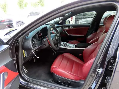Kia Stinger 2019, 120868 км, за 11225.63 USD