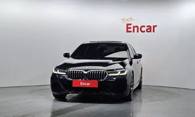 BMW 5-Series 2023, 66008 км, за 28741.32 USD