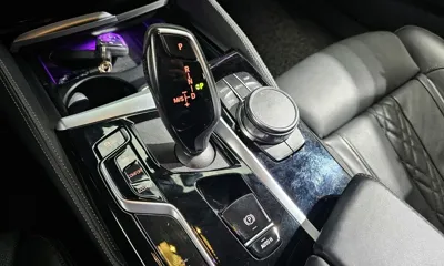 BMW 5-Series 2023, 66008 км, за 28741.32 USD - фото 9