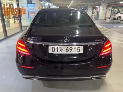 Mercedes-Benz E-Class 2018, 86277 км, за 13586.42 USD