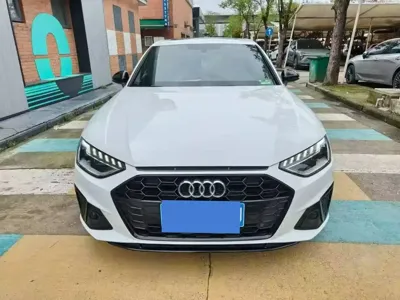 Audi A4L 2023, 40000 км, за 23366.23 USD