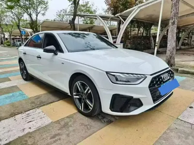 Audi A4L 2023, 40000 км, за 23366.23 USD