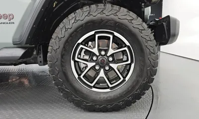 Jeep Wrangler 2024, 4912 км, за 43583.08 USD - фото 21