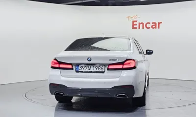 BMW 5-Series 2021, 52072 км, за 26560.95 USD