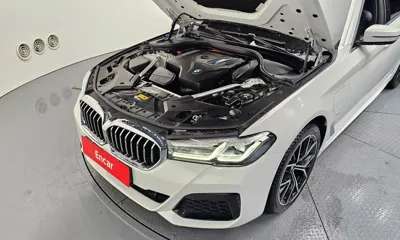 BMW 5-Series 2021, 52072 км, за 26560.95 USD - фото 6
