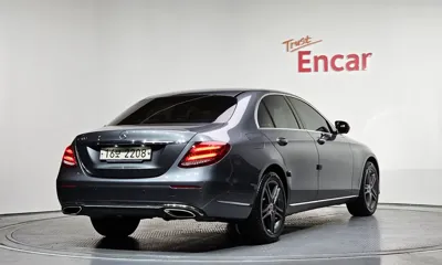 Mercedes-Benz E-Class 2019, 100661 км, за 15953.63 USD