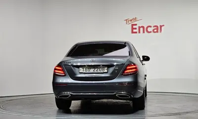 Mercedes-Benz E-Class 2019, 100661 км, за 15953.63 USD