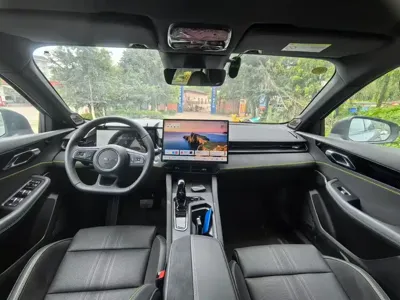 Lynk & Co 03 2026, 900 км, за 17186.25 USD