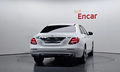 Mercedes-Benz E-Class 2019, 101851 км, за 13839.95 USD