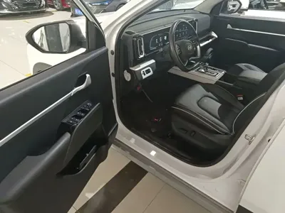 Hyundai ix35 2024, 20800 км, за 11520.79 USD - фото 16