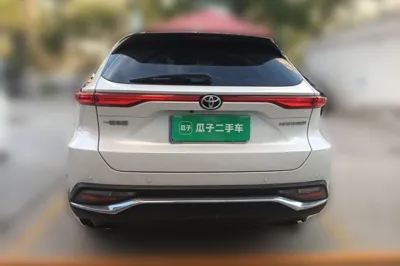 Toyota Harrier 2022, 28100 км, за 17982 USD - фото 5