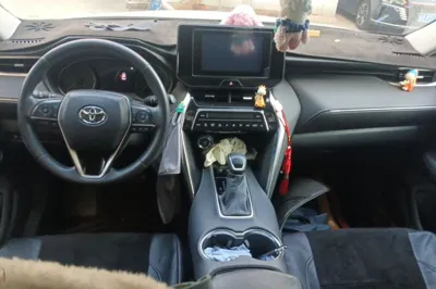 Toyota Harrier 2022, 28100 км, за 17982 USD - фото 9