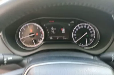 Toyota Harrier 2022, 28100 км, за 17982 USD - фото 11