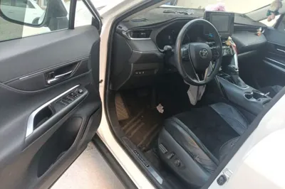Toyota Harrier 2022, 28100 км, за 17982 USD - фото 16
