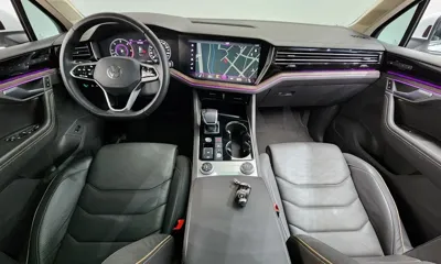 Volkswagen Touareg 2023, 40359 км, за 38670.04 USD - фото 7