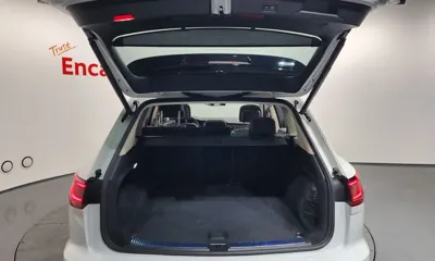 Volkswagen Touareg 2023, 40359 км, за 38670.04 USD - фото 20