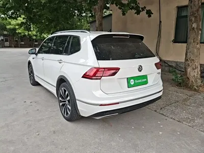 Volkswagen Tiguan L 2020, 108900 км, за 12418.83 USD