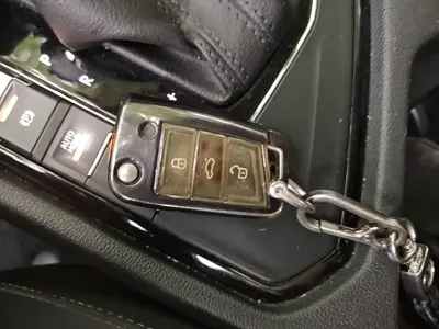 Volkswagen Tiguan L 2020, 108900 км, за 12435.71 USD - фото 9