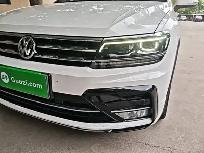 Volkswagen Tiguan L 2020, 108900 км, за 12435.71 USD - фото 24