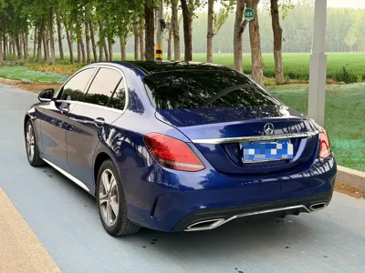 Mercedes-Benz C-Class 2020, 130000 км, за 17480.53 USD