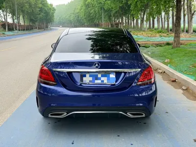 Mercedes-Benz C-Class 2020, 130000 км, за 17480.53 USD