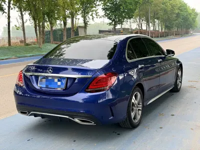 Mercedes-Benz C-Class 2020, 130000 км, за 17480.53 USD