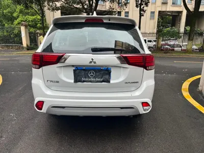 Mitsubishi Outlander 2023, 15000 км, за 8946.27 USD