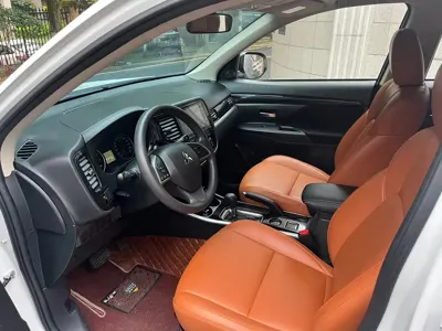Mitsubishi Outlander 2023, 15000 км, за 8946.27 USD - фото 7