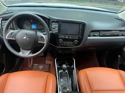 Mitsubishi Outlander 2023, 15000 км, за 8946.27 USD - фото 9
