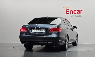 Mercedes-Benz E-Class 2016, 104798 км, за 7601.8 USD