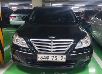 Hyundai Genesis 2008, 124817 км, за 2034.92 USD