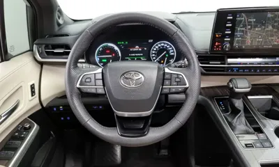 Toyota Sienna 2023, 50454 км, за 33214.95 USD - фото 14