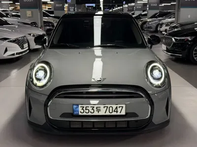 MINI Cooper · 2022 год