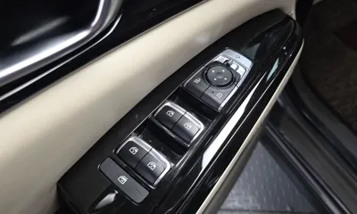 Kia Canival 2023, 49749 км, за 15951.16 USD - фото 33