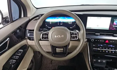 Kia Canival 2023, 49443 км, за 26671.89 USD - фото 12