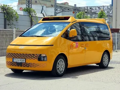 Hyundai Staria 2025, 31857 км, за 21988.05 USD