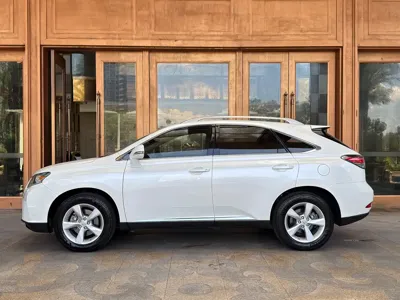Lexus RX Classic 2013, 70000 км, за 14704.79 USD