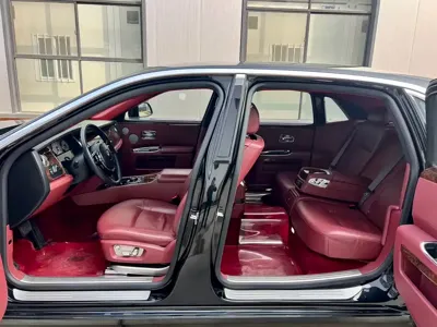 Rolls-Royce Ghost 2014, 71000 км, за 224575.12 USD - фото 9