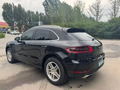 Porsche Macan 2017, 160000 км, за 16921.39 USD