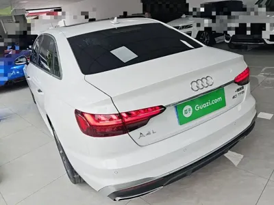 Audi A4L 2022, 30000 км, за 20932.72 USD