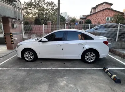 ChevroletGMDaewoo Cruze 2014, 71500 км, за 2231.85 USD