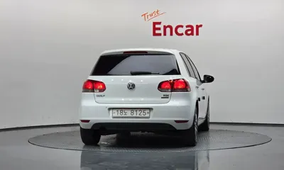 Volkswagen Golf 2012, 148116 км, за 2470.26 USD