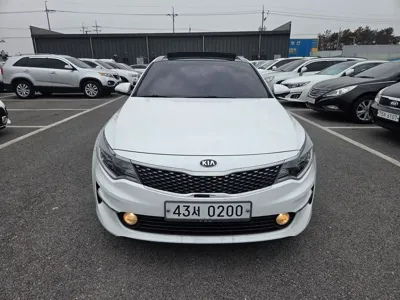 Kia K5 2016, 141000 км, за 5194.04 USD