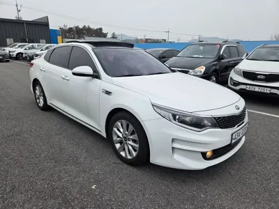 Kia K5 2016, 141000 км, за 5194.04 USD