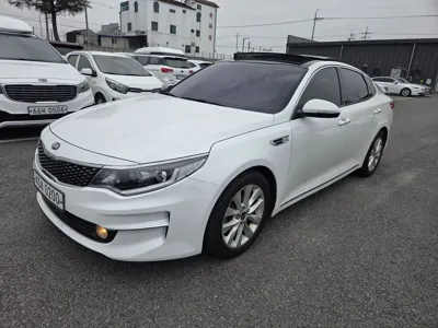 Kia K5 2016, 141000 км, за 5194.04 USD