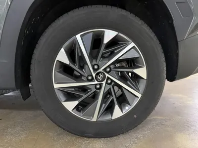 Hyundai Tucson 2023, 47073 км, за 16738.87 USD - фото 19