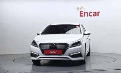Hyundai Sonata 2016, 80067 км, за 7877.12 USD