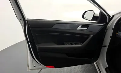 Hyundai Sonata 2016, 80067 км, за 7877.12 USD - фото 24