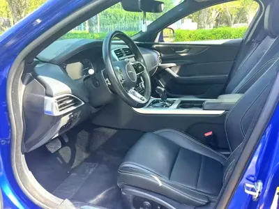 Jaguar XEL 2020, 80000 км, за 12966.37 USD