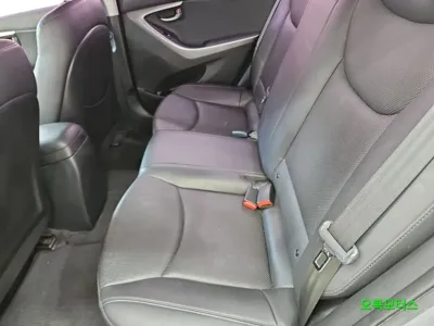 Hyundai Avante 2014, 119100 км, за 3610.35 USD - фото 7